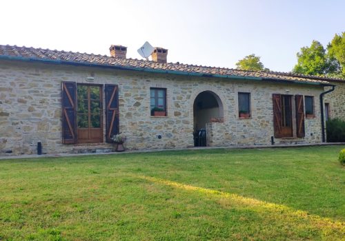 gli ingressi degli appartamenti dell’Agriturismo Il Pavone